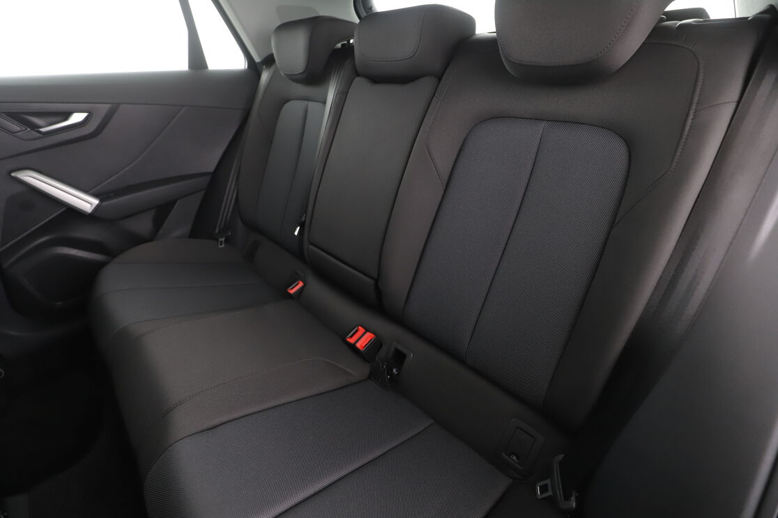 Audi Q2 30 TDI S Tronic — photo 13