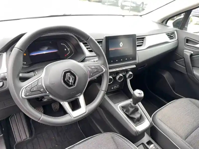 Renault Captur mild hybrid 140 — photo 10