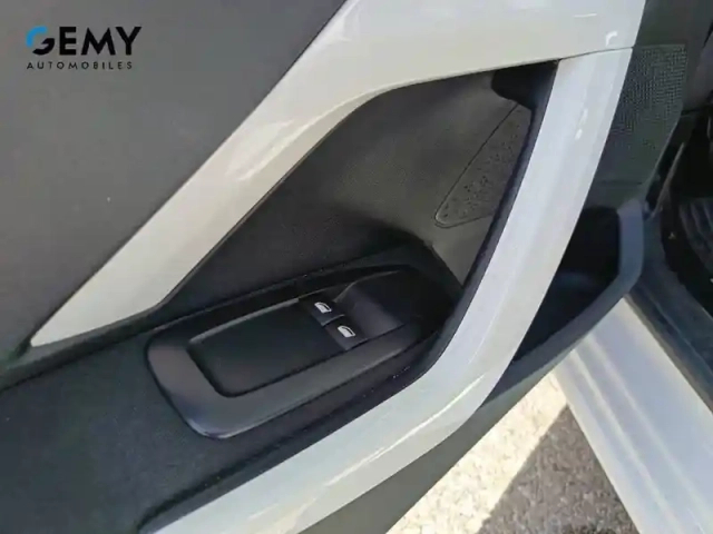 Peugeot 208 puretech 68ch bvm5 — photo 13