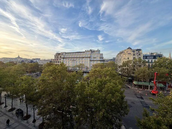 Location Bureau Paris 75008