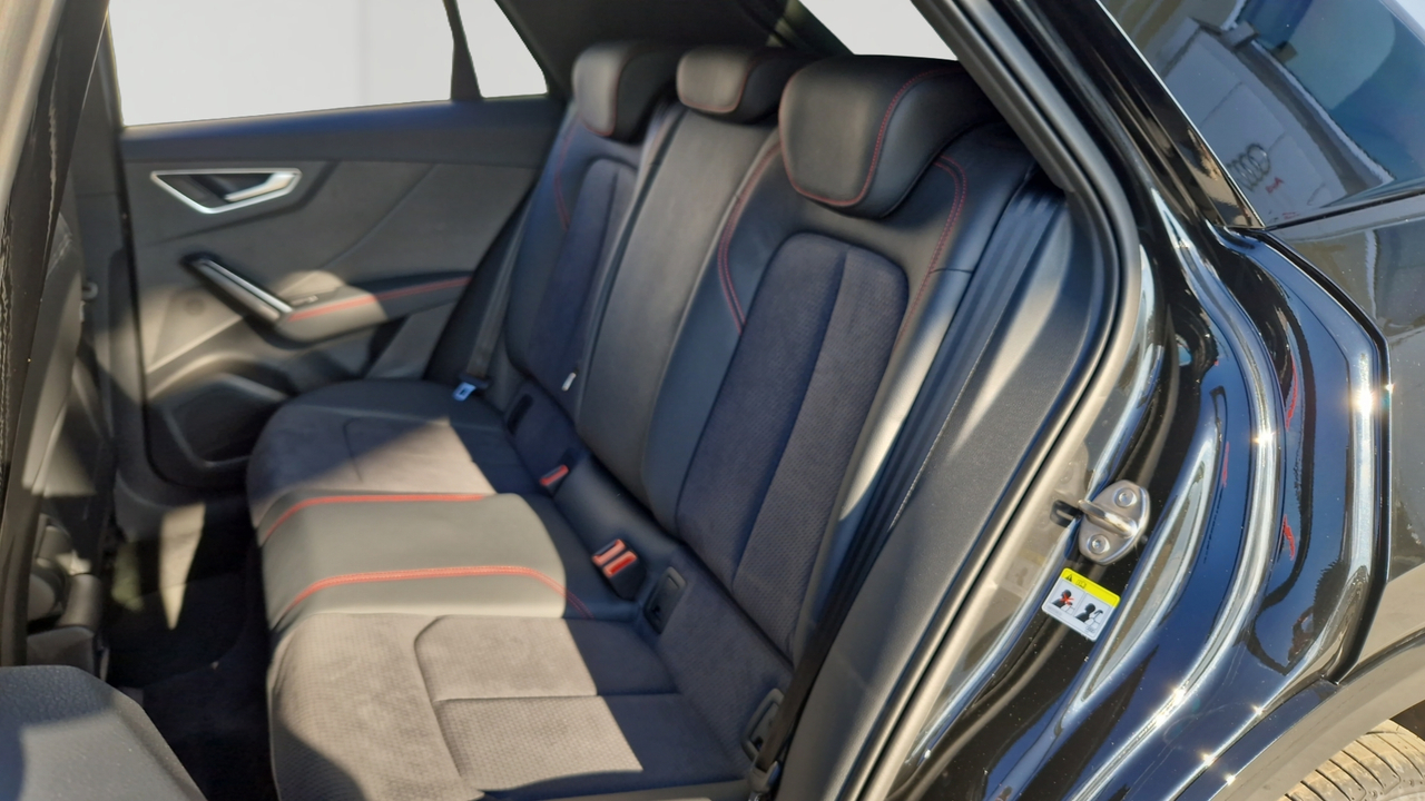 Audi Q2 35 TDI 150 S tronic 7 — photo 19
