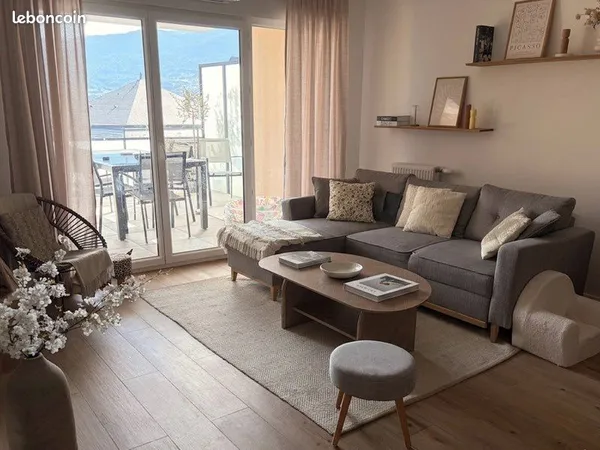 T4 meublé 90 m² - Résidence récente - Terrasse plein sud - Garage