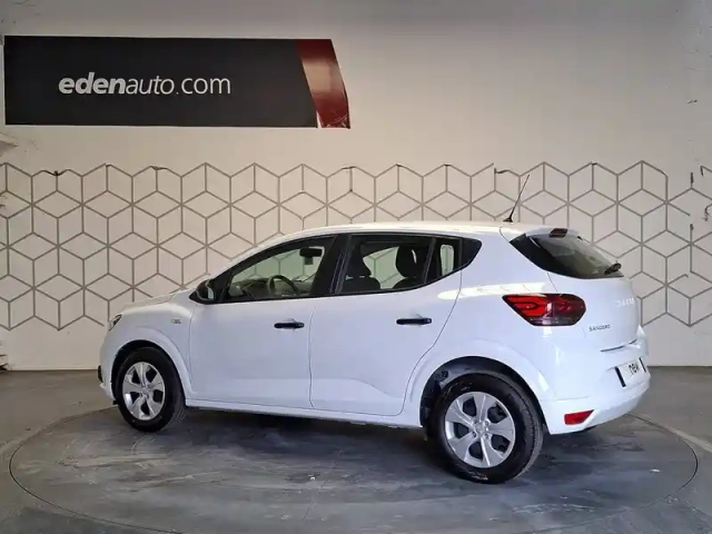 Dacia Sandero sce 65 — photo 3