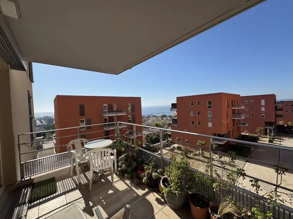 A vendre appartement T3 Loué marches du soleil