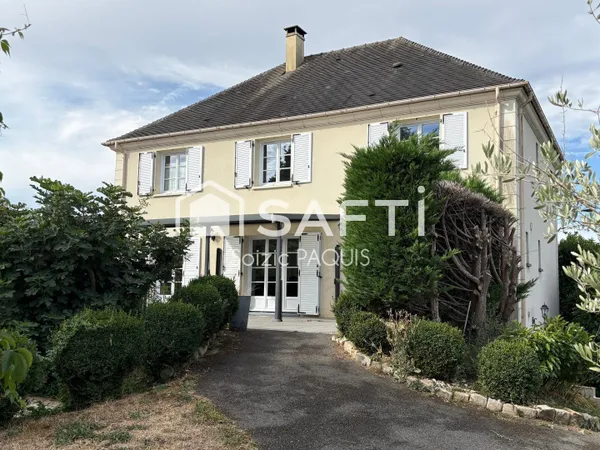 Belle maison avec sous-sol total, au calme !