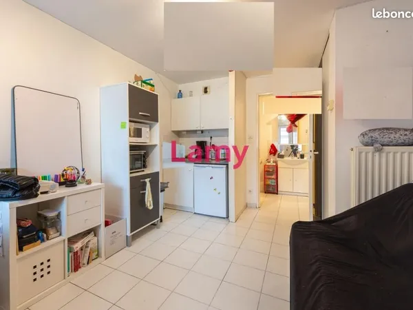 Studio 1 pièce 17 m²