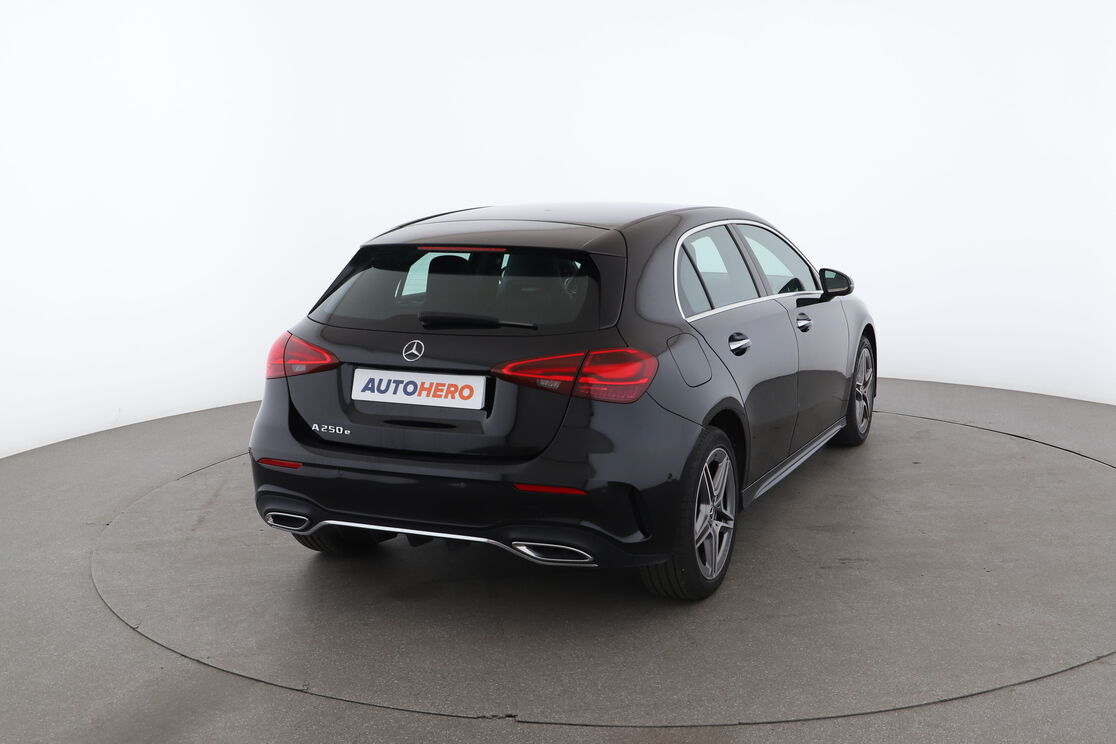 Mercedes-Benz Classe A 250 e AMG Line 8G-DCT — photo 5