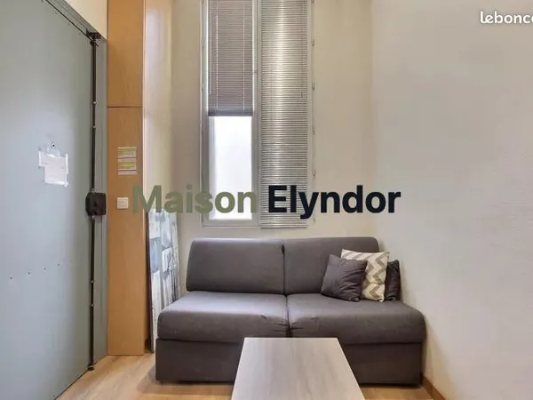 Studio 1 pièce 17 m²