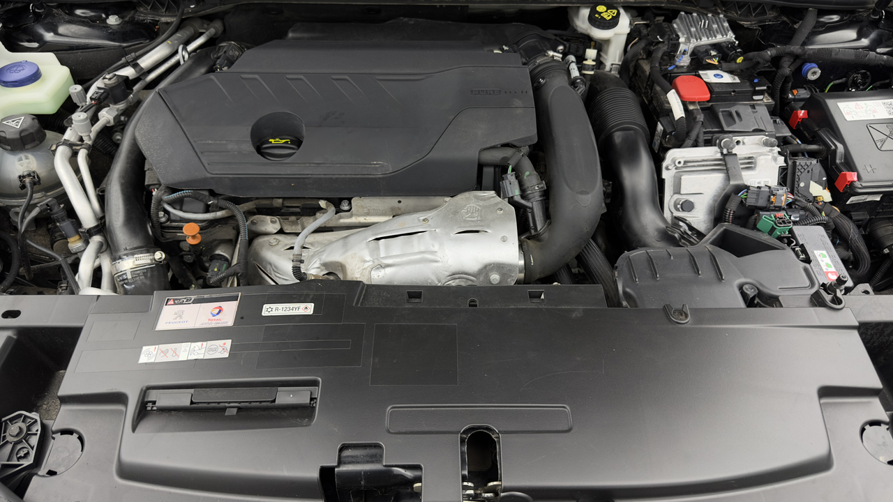 Peugeot 508 SW Hybrid 225 e-EAT8 — photo 10