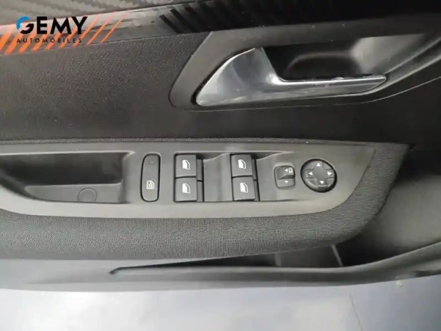 Peugeot 208 puretech 75 s&amp;s bvm5 — photo 12