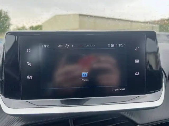 Peugeot 208 puretech 100 s&amp;s bvm6 — photo 16