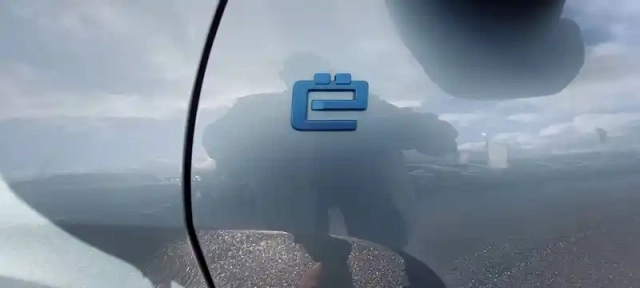 Citroën C4 e- 136 ch automatique — photo 64