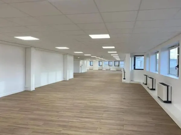 Bureaux 2508 m²