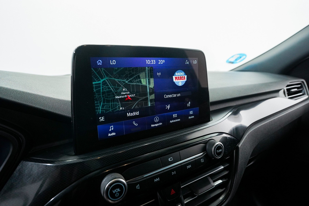 Ford Kuga — photo 27