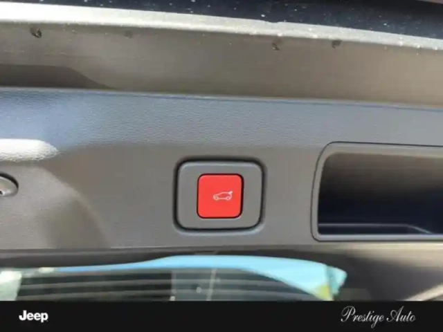Jeep Compass electrique 213ch 74kwh first edition — photo 4