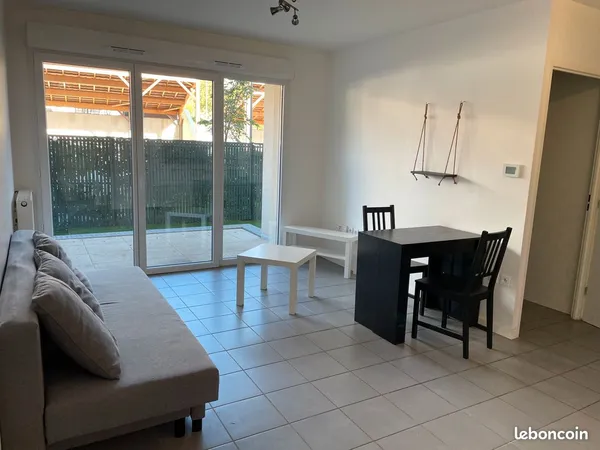 Appartement T2 de 35 m² vendu loué - Jardin & parking couvert - Les Eyssagnières