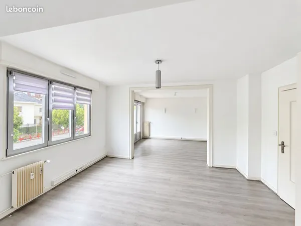 Appartement.5 pièces.115 m2. 1er étage