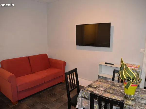 Location appartement F2 34M2 Paris République