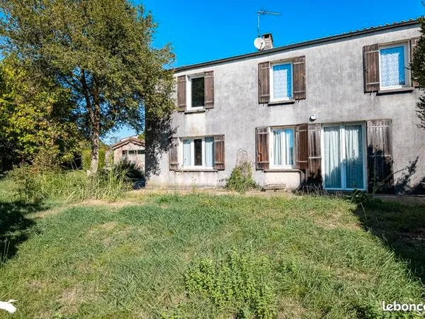 Maison 7 pièces 205 m²