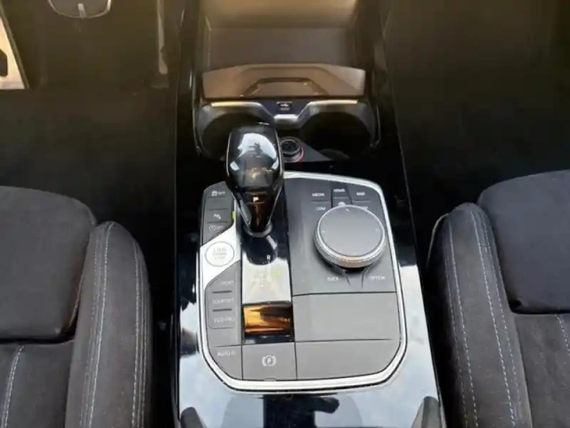 Bmw Serie 1 série 1 118ia 140ch m sport dkg7 — photo 11