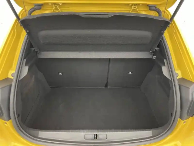Peugeot 208 puretech 100 s&amp;s eat8 — photo 45