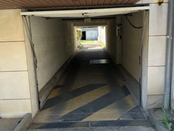Place de parking dans une résidence sécurisée à 3min à pied du RER
