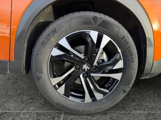 Peugeot 2008 1.2 puretech 130ch s&amp;s gt eat8 — photo 29
