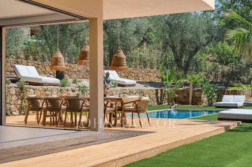 Maison 6 pièces 350 m²