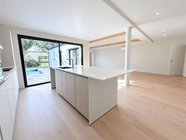Maison 6 pièces 140 m²