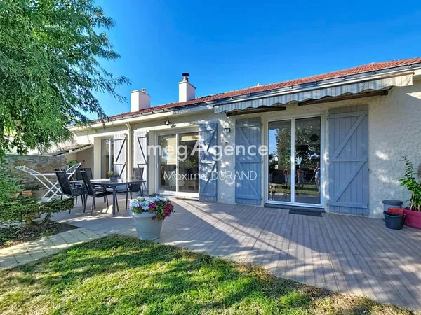 Maison familiale avec sous-sol complet