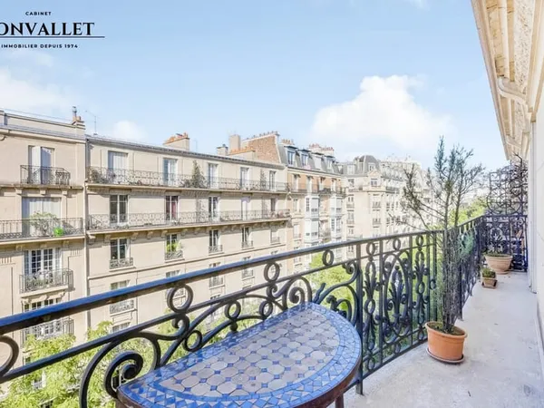 EXCLUSIVITÉ - MÉTRO FÉLIX FAURE - 4 PIÈCES AVEC BALCON FILANT