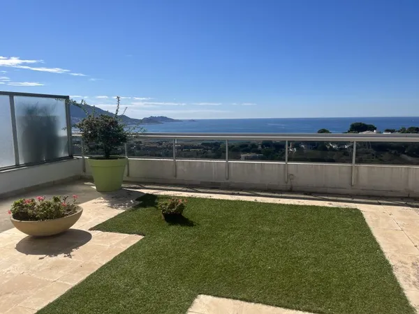 Penthouse d'exception - Vue mer panoramique à Marseille