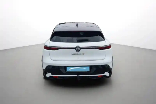 Renault Megane e-tech ev60 220 ch optimum charge — photo 5