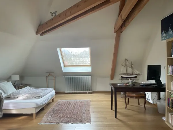 Loue chambre 60m² dernier étage dans maison de ville - Grenoble Sud
