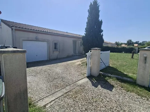 MAISON INDIVIDUELLE DE PLAIN PIED TYPE V JARDIN ET GARAGE