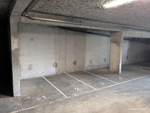 Parking moto 4 places - Toulouse Pont des Demoiselles - Résidence sécurisée