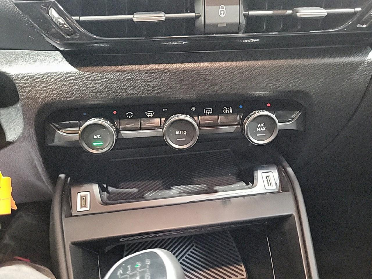 Citroën C4 puretech 100 s&s bvm6 feel — photo 25