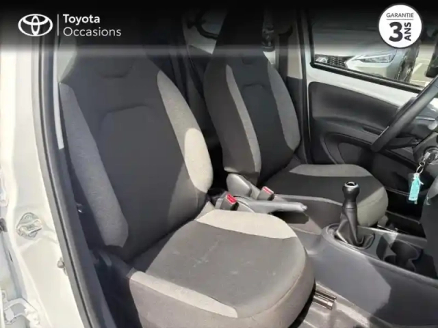 Toyota Aygo X 1.0 vvt-i 72ch dynamic my23 — photo 12