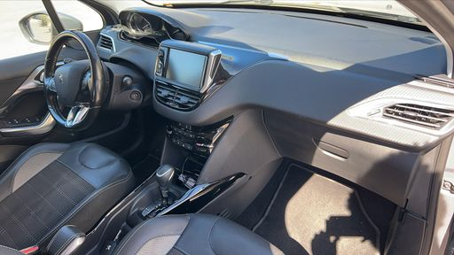 Peugeot 2008 1.2 PureTech 110 EAT6 - Allure – 2018 – 97986 km – Essence – Boîte Automatique — photo 14