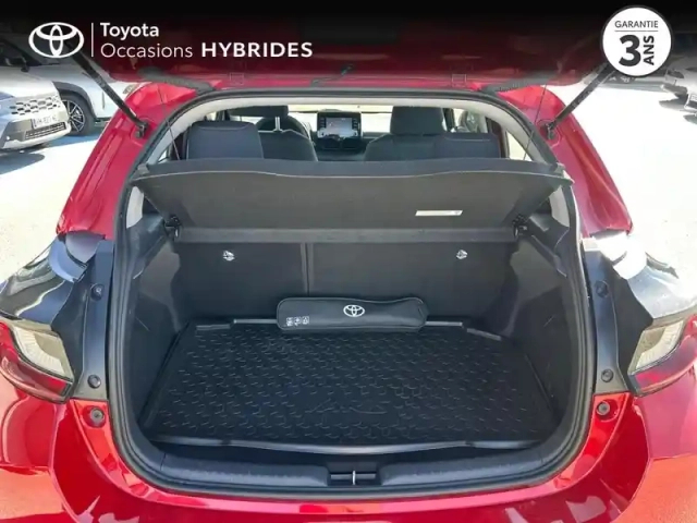 Toyota Yaris 116h dynamic 5p my21 — photo 10
