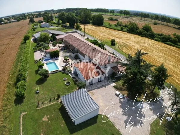 Villa 14 pièces 600 m²