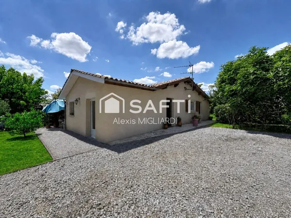 CASTELNAU-DE-MÉDOC - À DEUX PAS DES ÉCOLES ET DES COMMERCES - MAISON 3 CHAMBRES - TERRAIN 1 297 M²