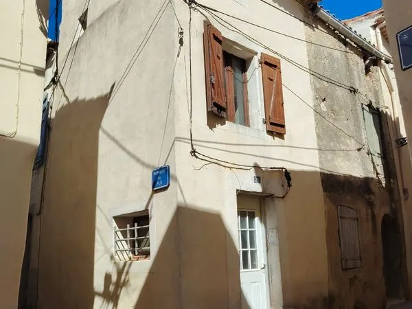 🏡 Maison de village 36 m² R+2 à rénover - 39000 - Nissan-lez-Enserune
