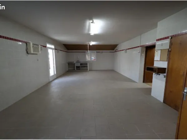 Entrepôt de 300 a 600 m2 avec Jardin - 2 chambres froides - A 10 minutes de NIORT