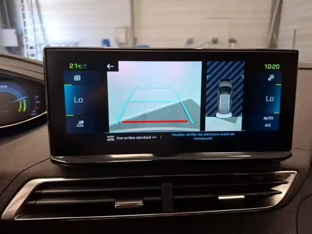 Peugeot 3008 hybrid 225 e-eat8 — photo 17