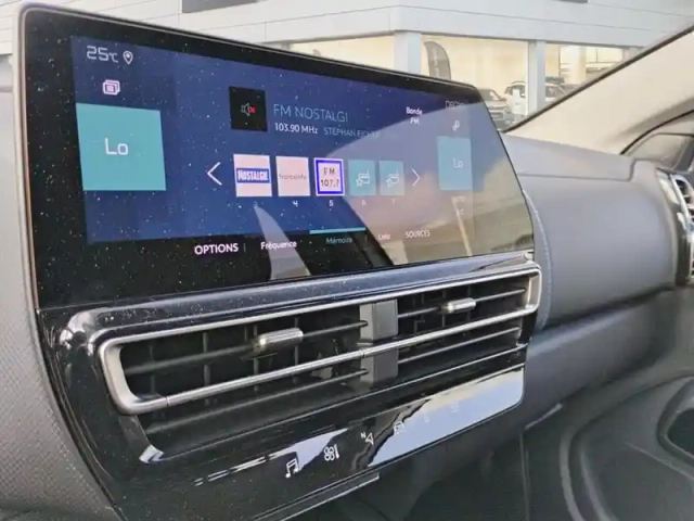 Citroën C5 Aircross hybride rechargeable 225 e-eat8 plus — photo 11