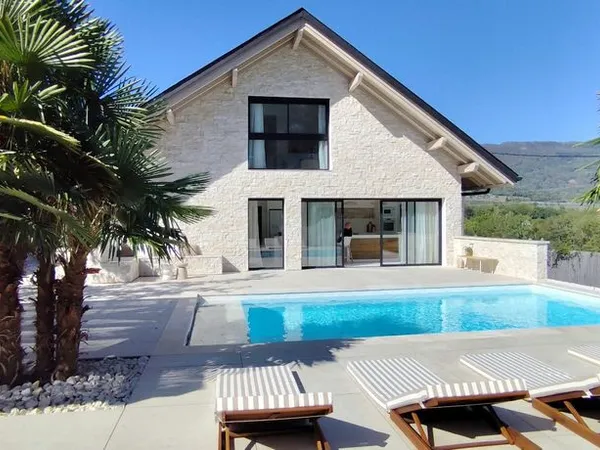 Maison de luxe 6 pièces 161 m²