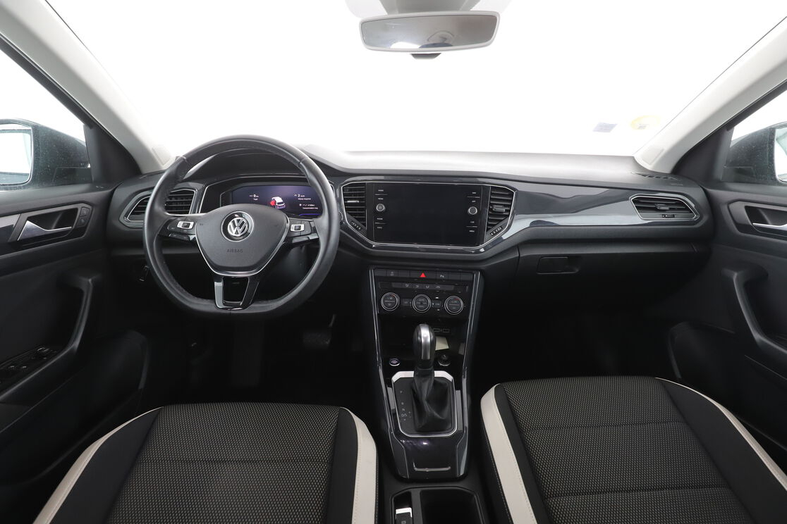 Volkswagen T-Roc 2.0 TDI Carat DSG7 — photo 11