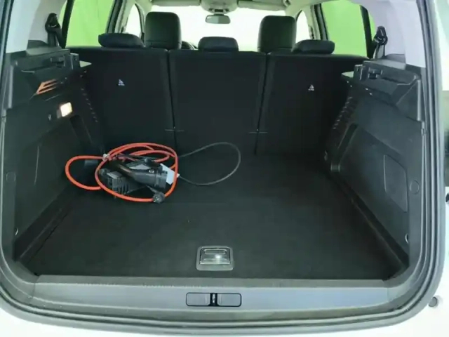 Citroën C5 Aircross hybride rechargeable 225 e-eat8 e-series — photo 8
