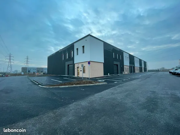 LOCAL D'ACTIVITE 332 m² PERSAN